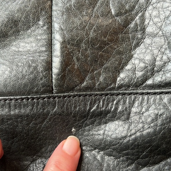 Margot purse leather black worn in look adjustable strap zip up - Picture 3 of 10